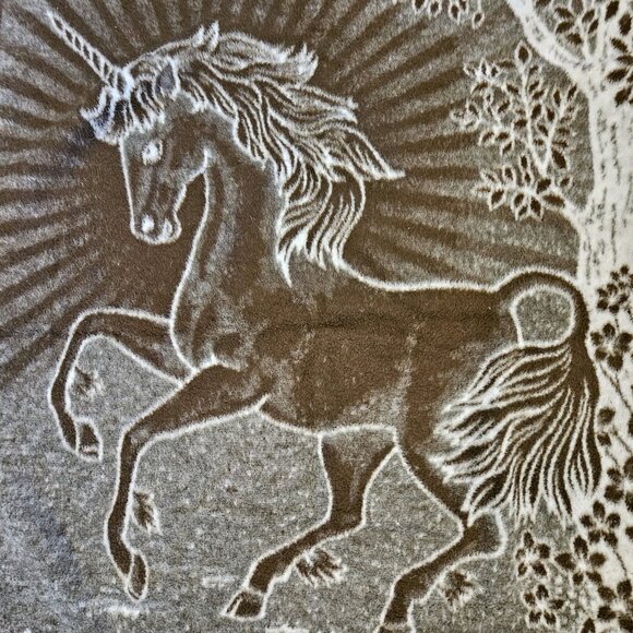 Vintage Cannon Ibena Unicorn Blanket Reversible Brown Soft Made In Greece 57x77" - Picture 7 of 10